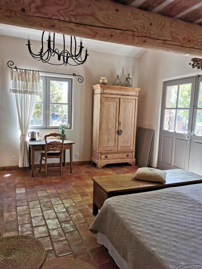 Les Anes De Petit Jean Hotel ปิแอร์เฟอ-ดู-วา ภายนอก รูปภาพ