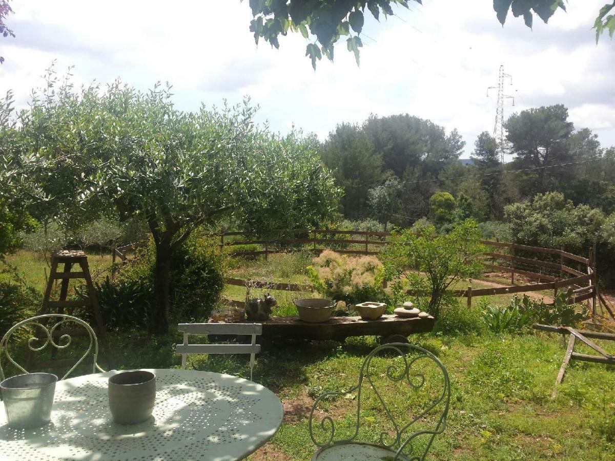Les Anes De Petit Jean Hotel ปิแอร์เฟอ-ดู-วา ภายนอก รูปภาพ